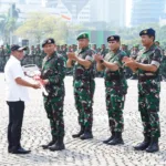 Kementerian Pertahanan Menyerahkan 769 Unit Alpahankam kepada Panglima TNI