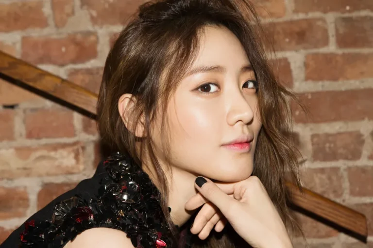Claudia Kim Pindah Agensi? Ini Alasan yang Bikin Penasaran! | Warnamuda Media