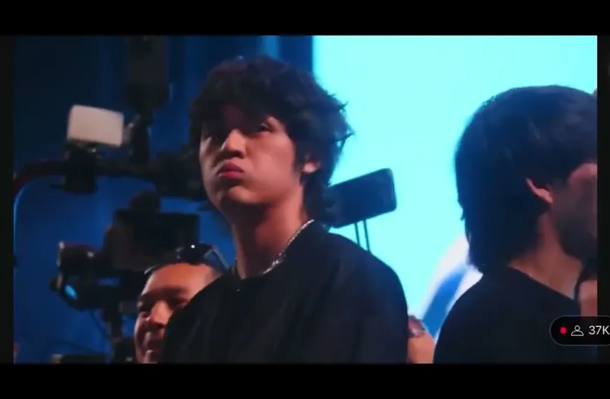 Momen Haru di Akhir Head in the Clouds 2025 | Warnamuda Media