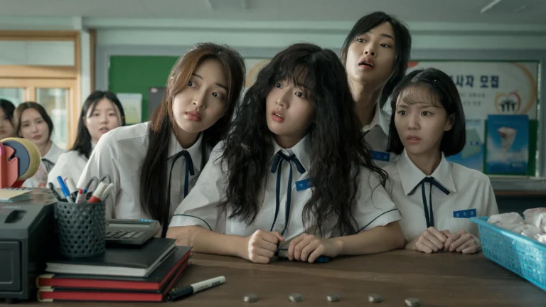 Love Untangled: Cinta, Rambut Keriting, dan Rencana Rahasia di Busan 1998 | Warnamuda Media