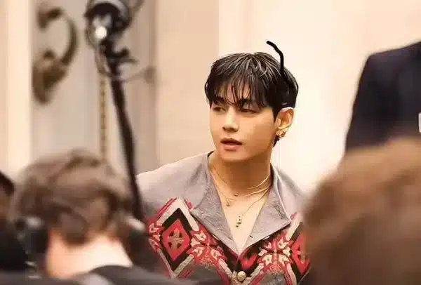 Nama V BTS Kini Punya Jejak di Istana Versailles!