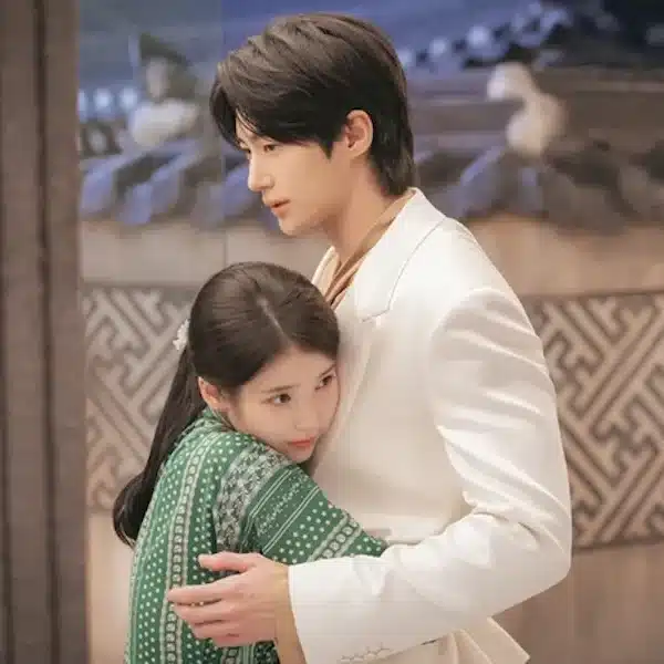 Perfect Crown: Pernikahan Rahasia IU & Pangeran Bikin Heboh