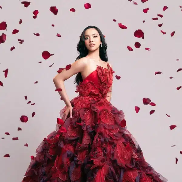 Lyodra Punya 10 Cerita dalam Album Terkunci di Kamu